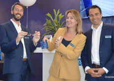 Dirty glasses? Unifortes has a cleaning solution for that too. In the picture Stefan Avontuur, Cherique Kranendonk and Jeroen Verkerk.